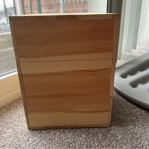 DoTerra Wooden Storage Box Holds 39 Oils and 14 Roller Case for Oil - Picture 7 of 14